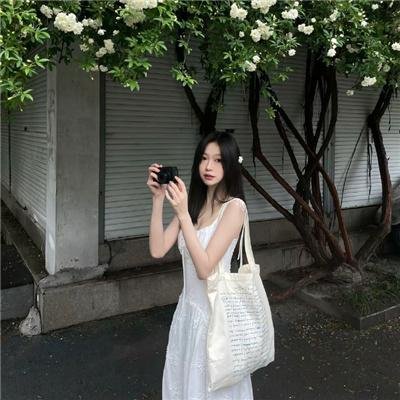 阳台上的坏女孩